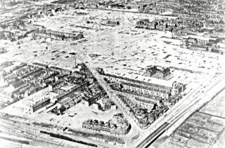 Verwoesting van het Bezuidenhout door het bombardement. Verzameling Foto KLM Aerocarto, Arnhem.